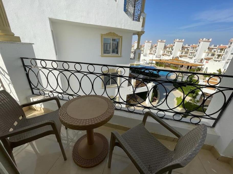 3-Bedroom Apartment On The Third Floor With 3 Balconies And Lovely Pool View, Street View And Free Beach Access In Sharm Hills Resort Sharm El-Sheikh Exterior foto
