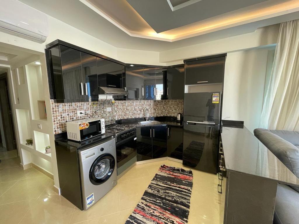 3-Bedroom Apartment On The Third Floor With 3 Balconies And Lovely Pool View, Street View And Free Beach Access In Sharm Hills Resort Sharm El-Sheikh Exterior foto