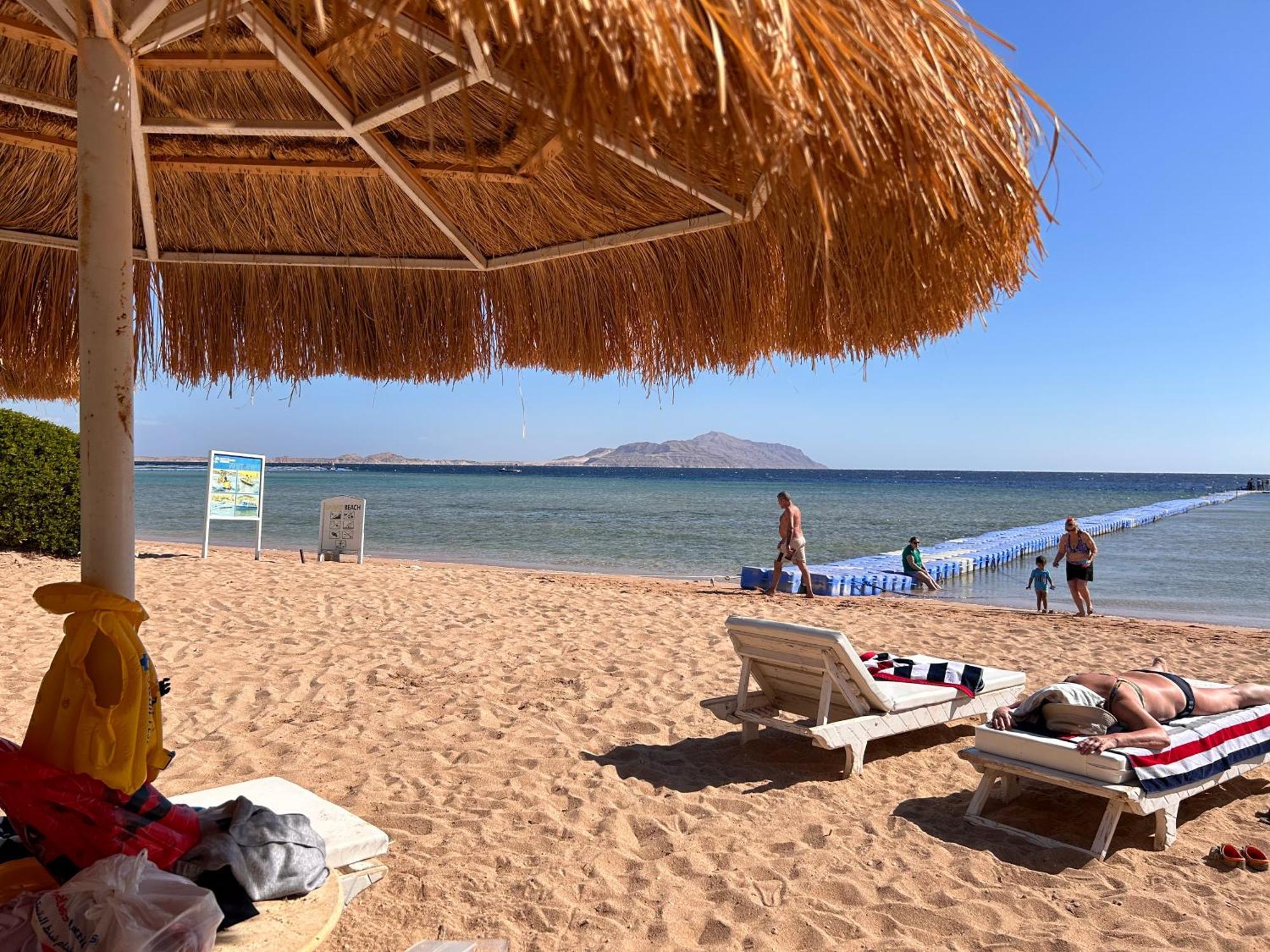 3-Bedroom Apartment On The Third Floor With 3 Balconies And Lovely Pool View, Street View And Free Beach Access In Sharm Hills Resort Sharm El-Sheikh Exterior foto