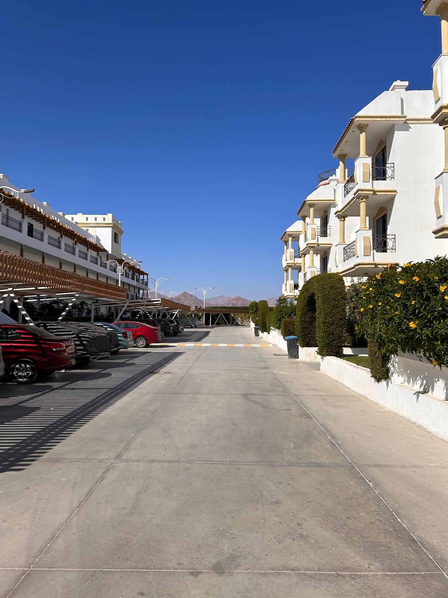 3-Bedroom Apartment On The Third Floor With 3 Balconies And Lovely Pool View, Street View And Free Beach Access In Sharm Hills Resort Sharm El-Sheikh Exterior foto