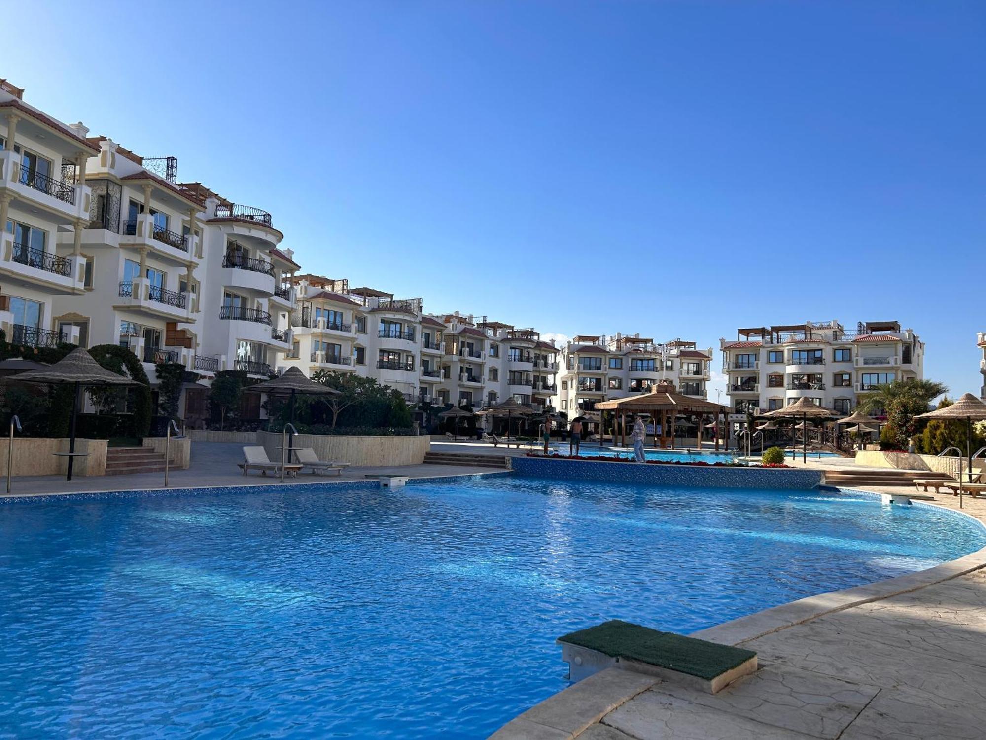 3-Bedroom Apartment On The Third Floor With 3 Balconies And Lovely Pool View, Street View And Free Beach Access In Sharm Hills Resort Sharm El-Sheikh Exterior foto
