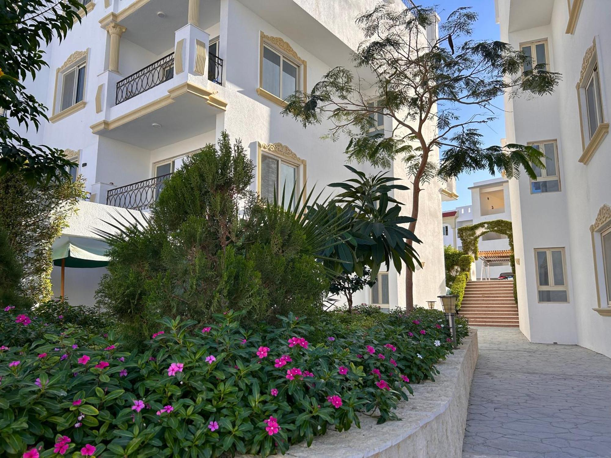 3-Bedroom Apartment On The Third Floor With 3 Balconies And Lovely Pool View, Street View And Free Beach Access In Sharm Hills Resort Sharm El-Sheikh Exterior foto