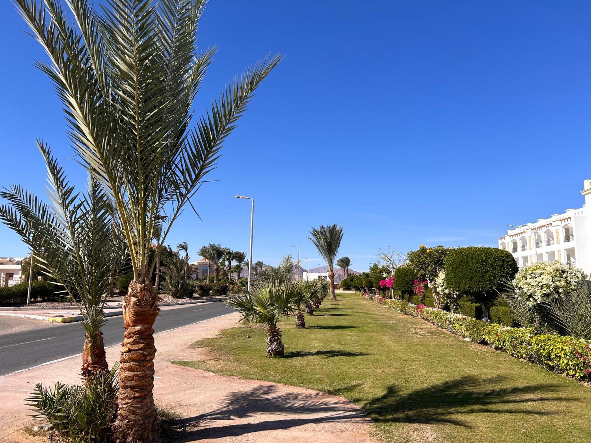 3-Bedroom Apartment On The Third Floor With 3 Balconies And Lovely Pool View, Street View And Free Beach Access In Sharm Hills Resort Sharm El-Sheikh Exterior foto