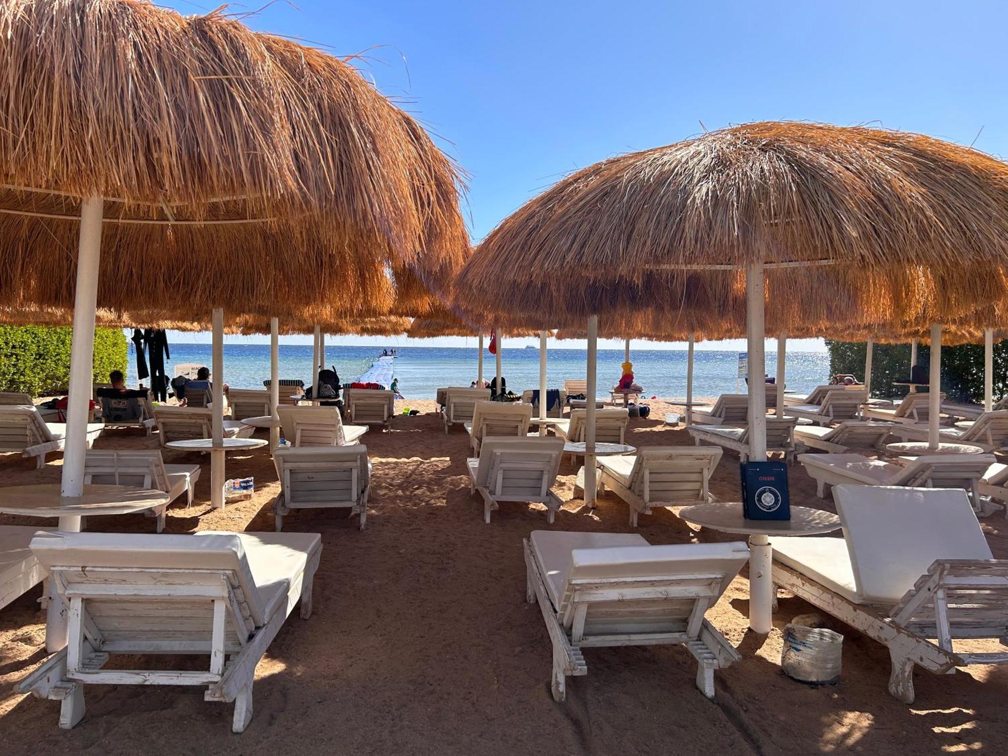 3-Bedroom Apartment On The Third Floor With 3 Balconies And Lovely Pool View, Street View And Free Beach Access In Sharm Hills Resort Sharm El-Sheikh Exterior foto